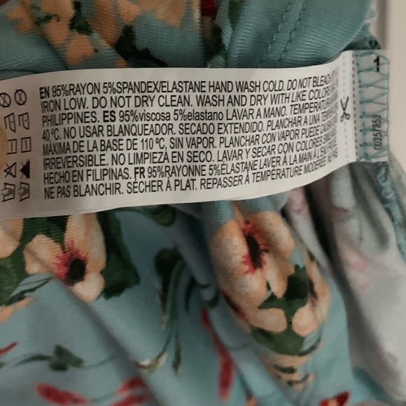 Floral Surplice Wrap Skater Dress Short - Picture 2 of 8